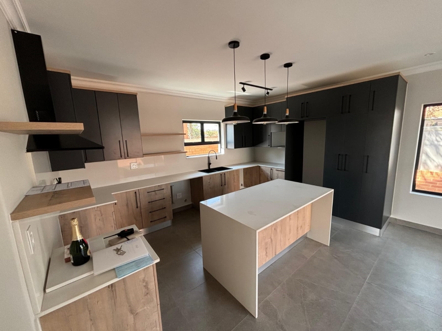 3 Bedroom Property for Sale in Equestria Gauteng