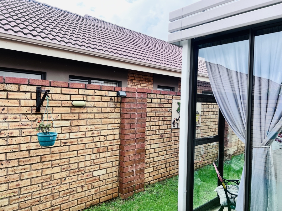 3 Bedroom Property for Sale in Brentwood Park AH Gauteng