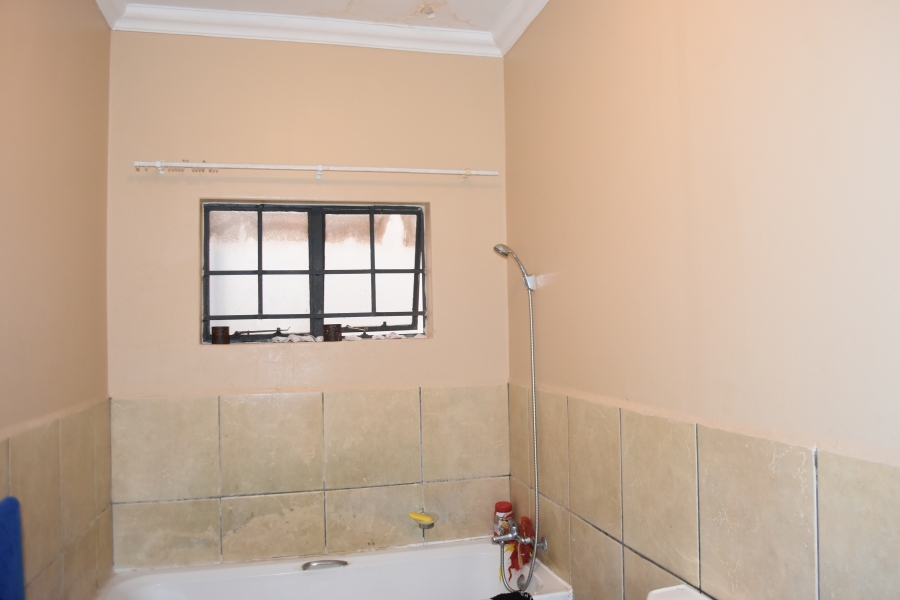 2 Bedroom Property for Sale in Silverton Gauteng