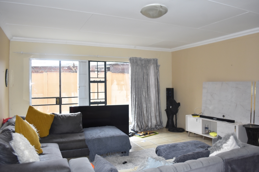 2 Bedroom Property for Sale in Silverton Gauteng