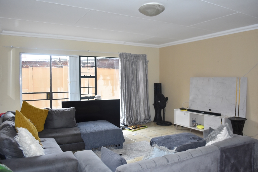 2 Bedroom Property for Sale in Silverton Gauteng