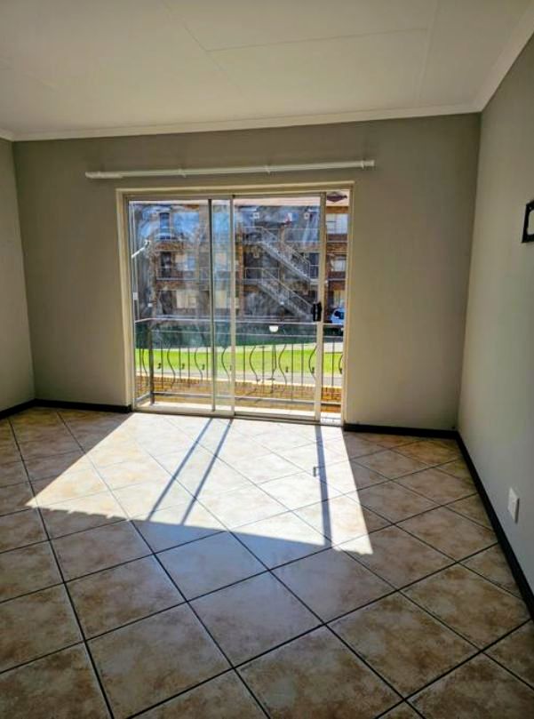 To Let 2 Bedroom Property for Rent in Randfontein Central Gauteng