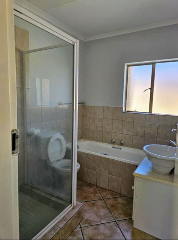 To Let 2 Bedroom Property for Rent in Randfontein Central Gauteng