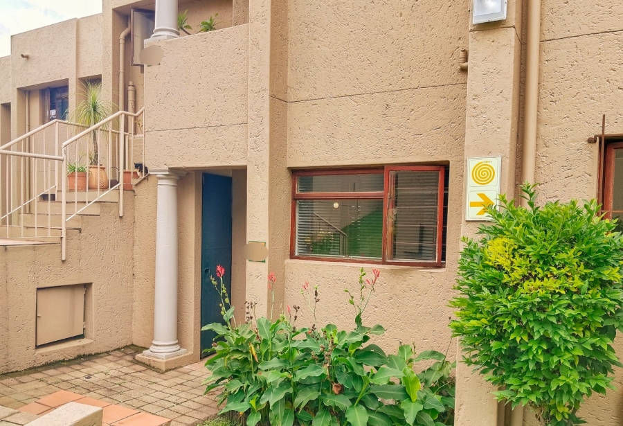 1 Bedroom Property for Sale in President Ridge Gauteng