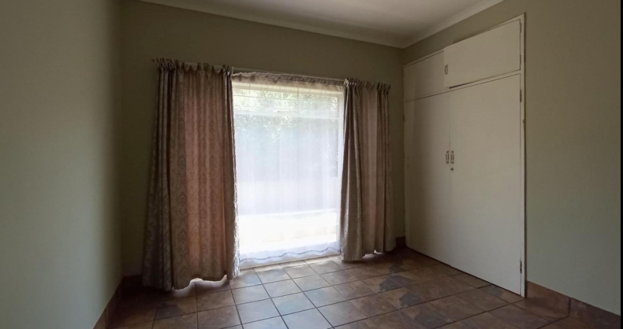 4 Bedroom Property for Sale in Waterkloof Ridge Gauteng