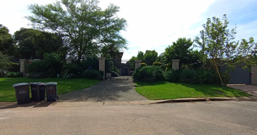 4 Bedroom Property for Sale in Waterkloof Ridge Gauteng