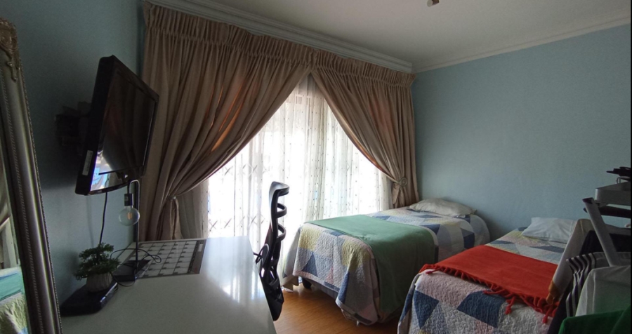 4 Bedroom Property for Sale in Waterkloof Gauteng