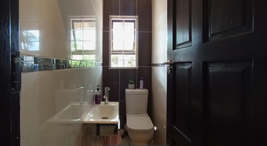 4 Bedroom Property for Sale in Waterkloof Gauteng