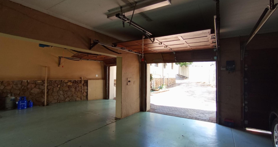 4 Bedroom Property for Sale in Waterkloof Gauteng