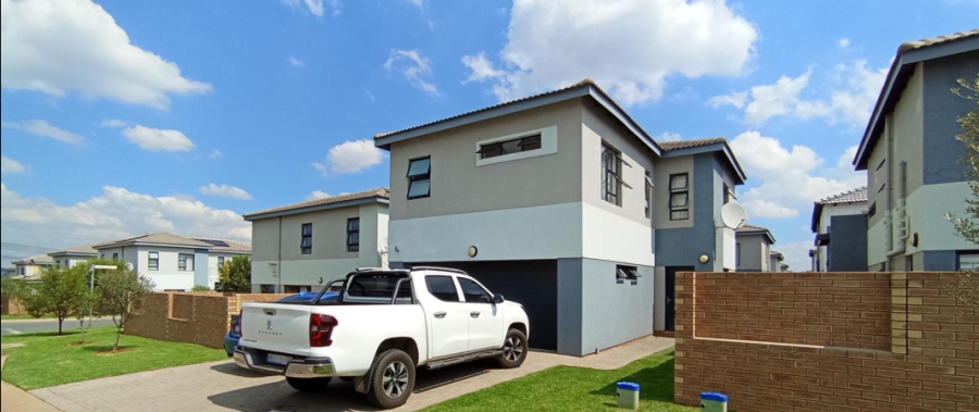 3 Bedroom Property for Sale in Rua Vista Gauteng