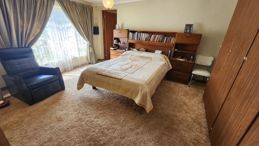 4 Bedroom Property for Sale in Klipkop Gauteng