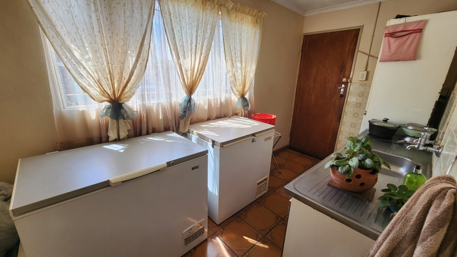 4 Bedroom Property for Sale in Klipkop Gauteng