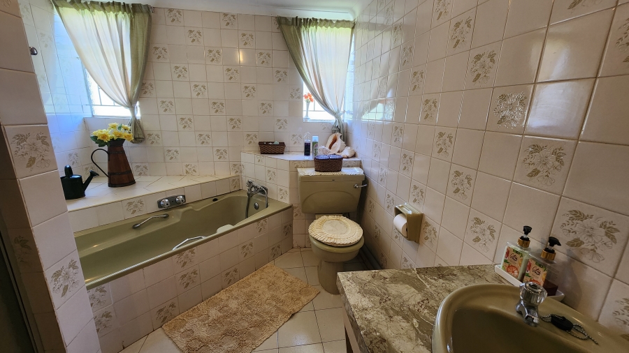 4 Bedroom Property for Sale in Klipkop Gauteng