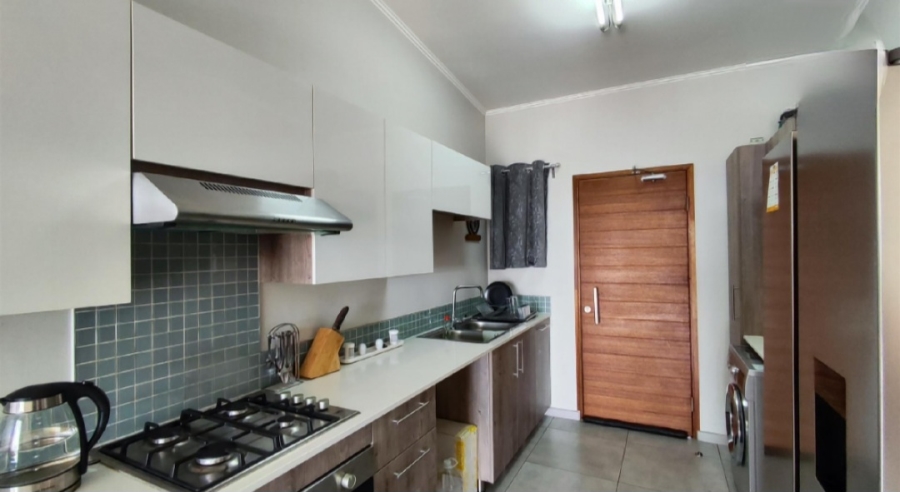 2 Bedroom Property for Sale in Glen Marais Gauteng