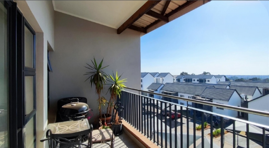 2 Bedroom Property for Sale in Glen Marais Gauteng