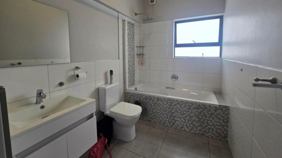 2 Bedroom Property for Sale in Glen Marais Gauteng