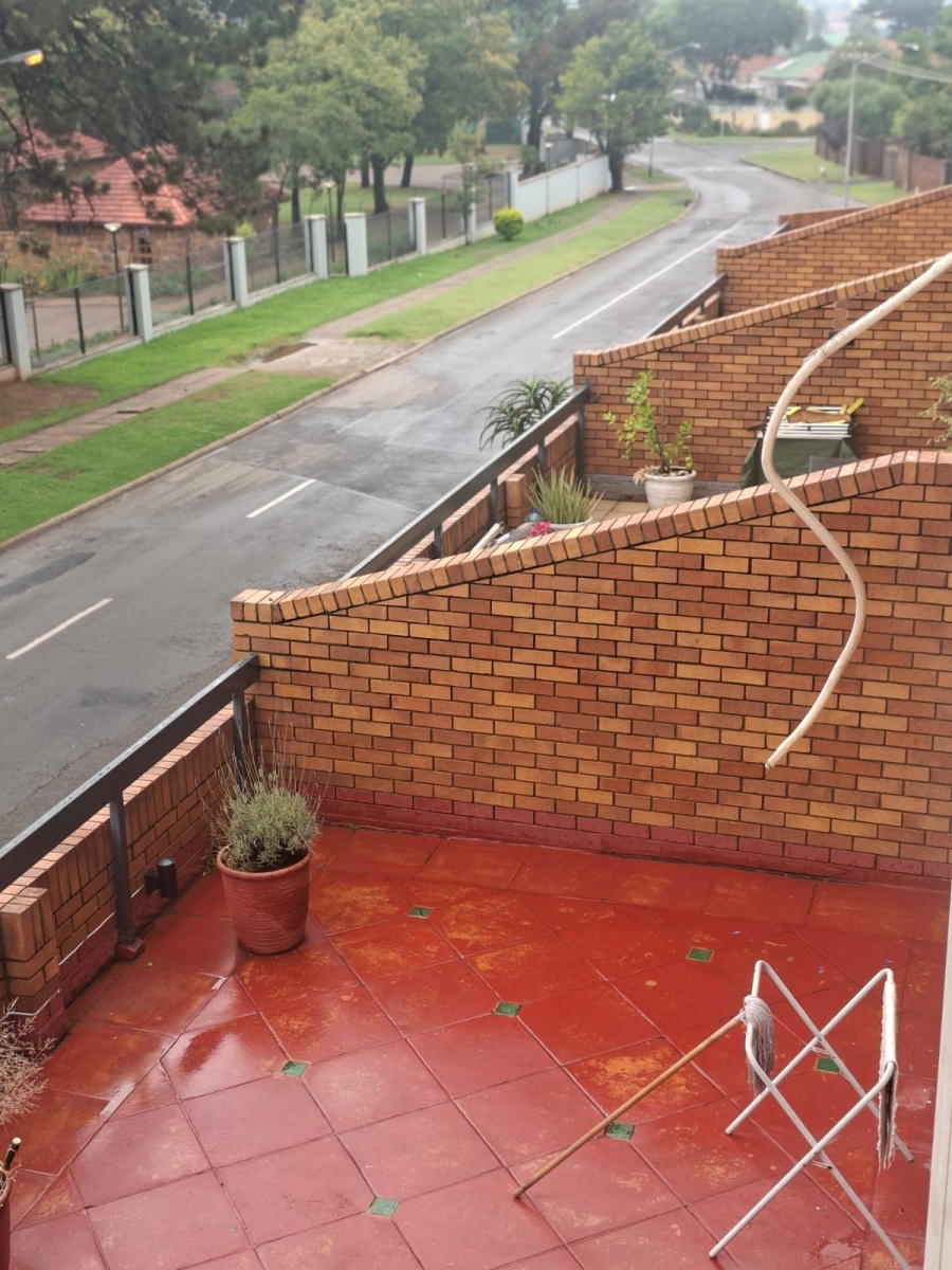 2 Bedroom Property for Sale in Malvern East Gauteng