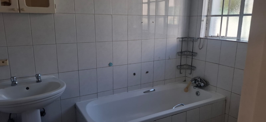 3 Bedroom Property for Sale in Hectorton Gauteng