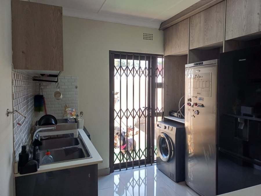 3 Bedroom Property for Sale in Buurendal Gauteng