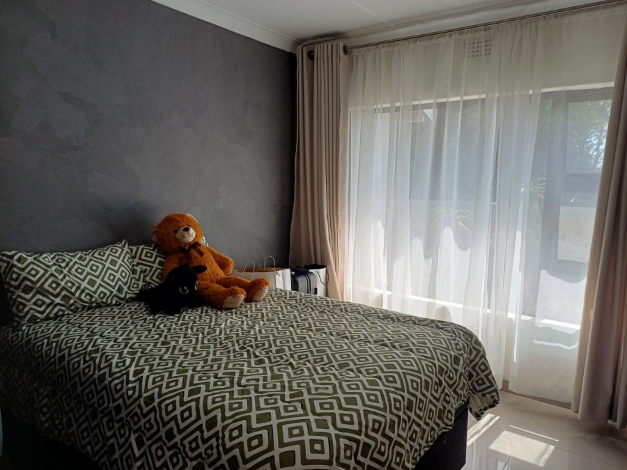 3 Bedroom Property for Sale in Buurendal Gauteng