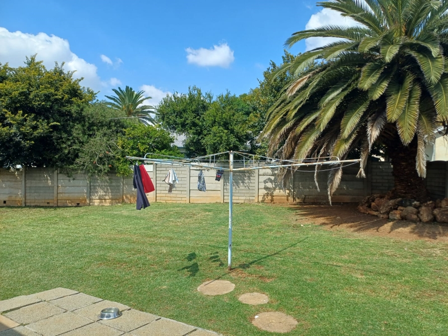 3 Bedroom Property for Sale in Buurendal Gauteng
