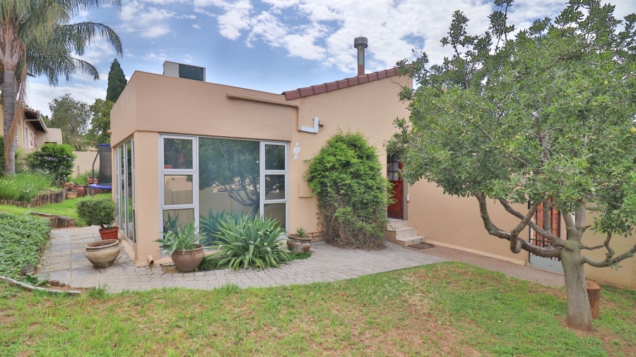 3 Bedroom Property for Sale in Halfway Gardens Gauteng