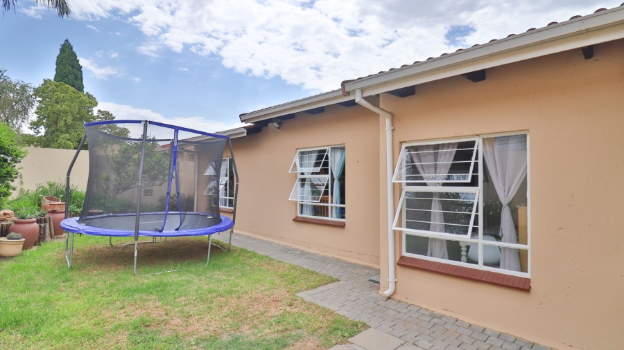 3 Bedroom Property for Sale in Halfway Gardens Gauteng