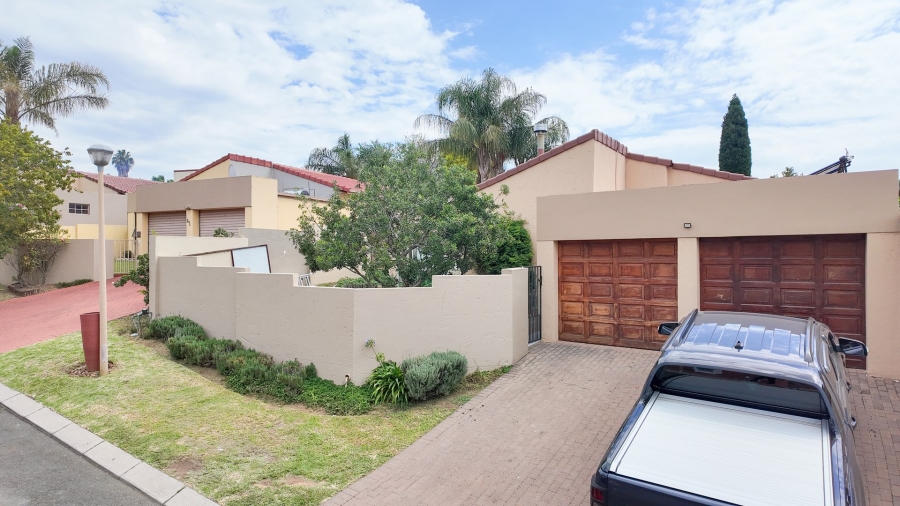 3 Bedroom Property for Sale in Halfway Gardens Gauteng