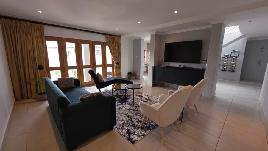 4 Bedroom Property for Sale in Greenstone Hill Gauteng