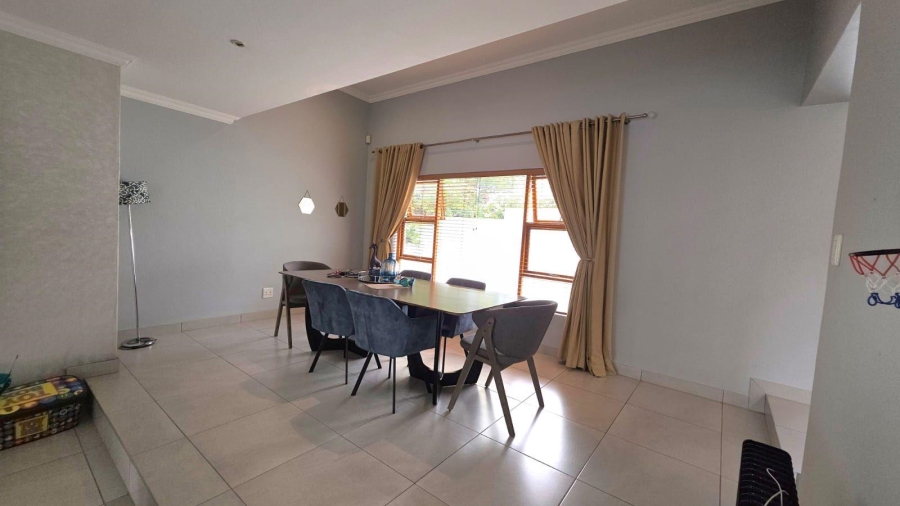 4 Bedroom Property for Sale in Greenstone Hill Gauteng
