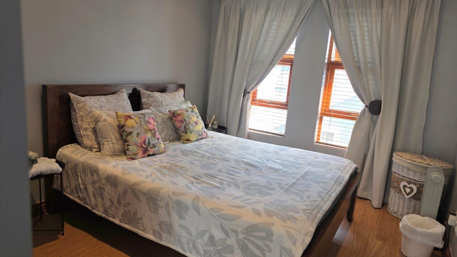 4 Bedroom Property for Sale in Greenstone Hill Gauteng