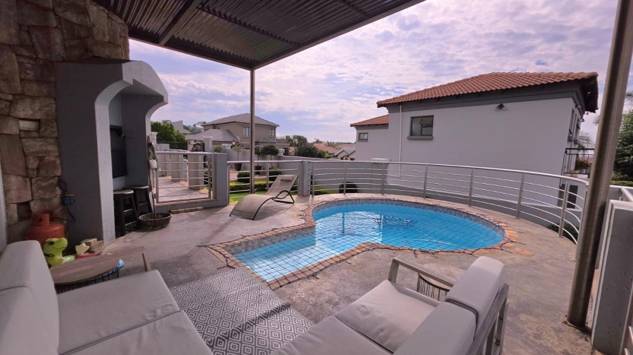 4 Bedroom Property for Sale in Greenstone Hill Gauteng