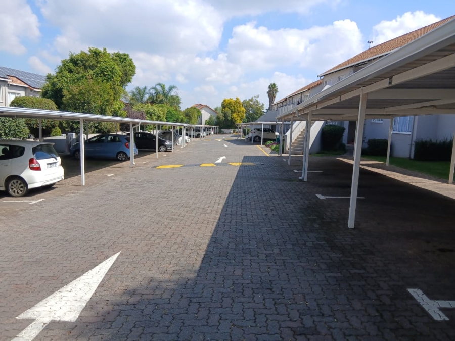 2 Bedroom Property for Sale in Illiondale Gauteng