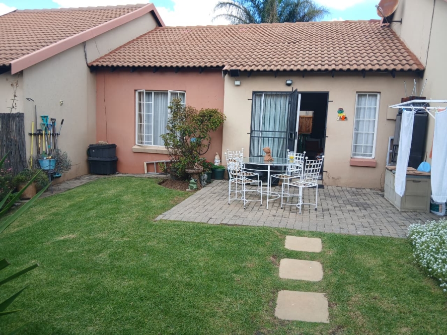 2 Bedroom Property for Sale in Illiondale Gauteng