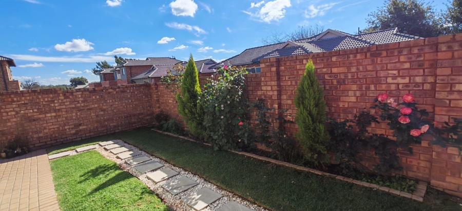 To Let 3 Bedroom Property for Rent in Slaterville A H Gauteng