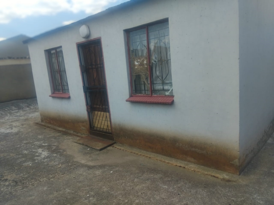 2 Bedroom Property for Sale in Tokoza Gauteng