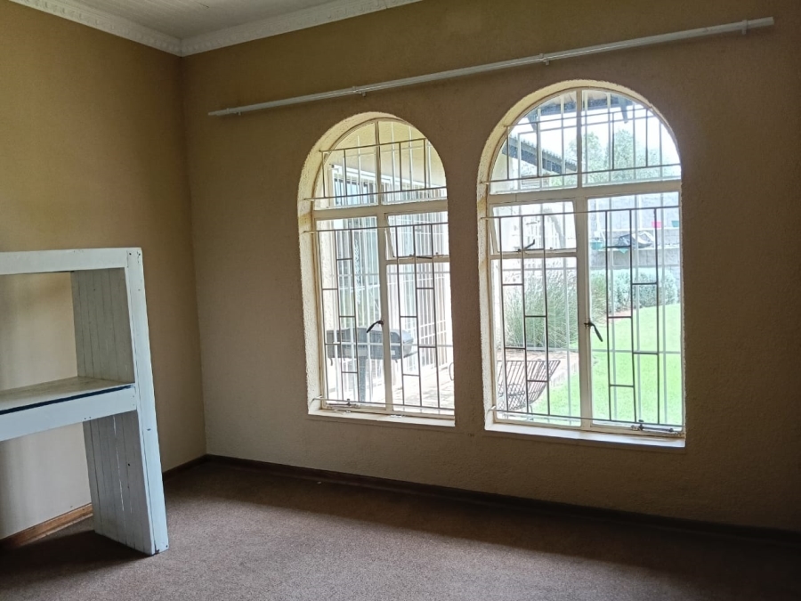 5 Bedroom Property for Sale in Tenacre A H Gauteng