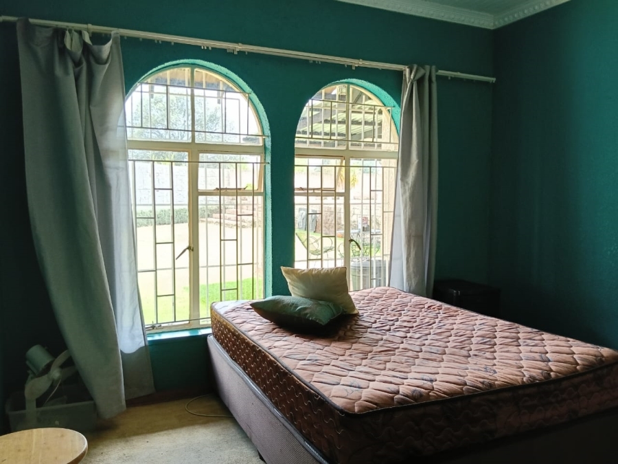 5 Bedroom Property for Sale in Tenacre A H Gauteng