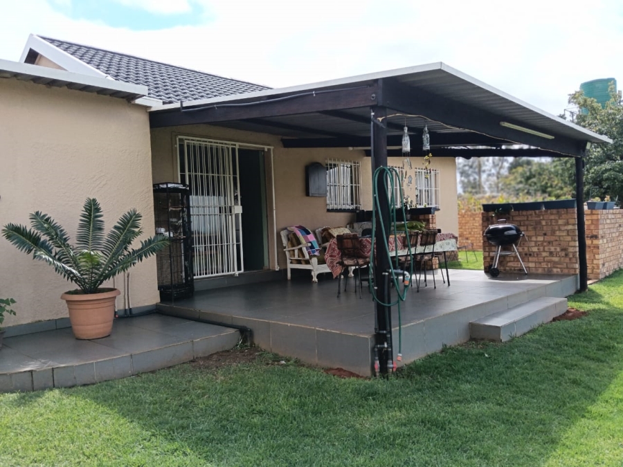 5 Bedroom Property for Sale in Tenacre A H Gauteng