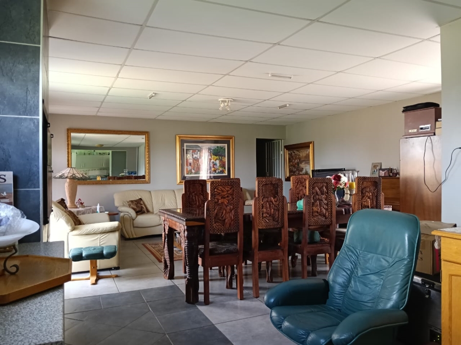 5 Bedroom Property for Sale in Tenacre A H Gauteng