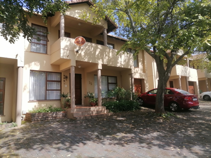 4 Bedroom Property for Sale in Kenmare Gauteng