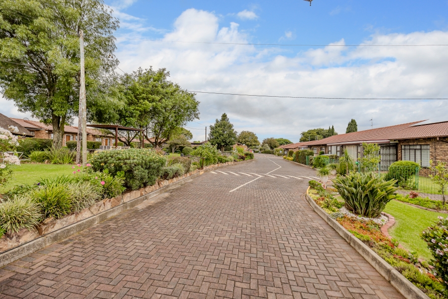 3 Bedroom Property for Sale in Ontdekkerspark Gauteng