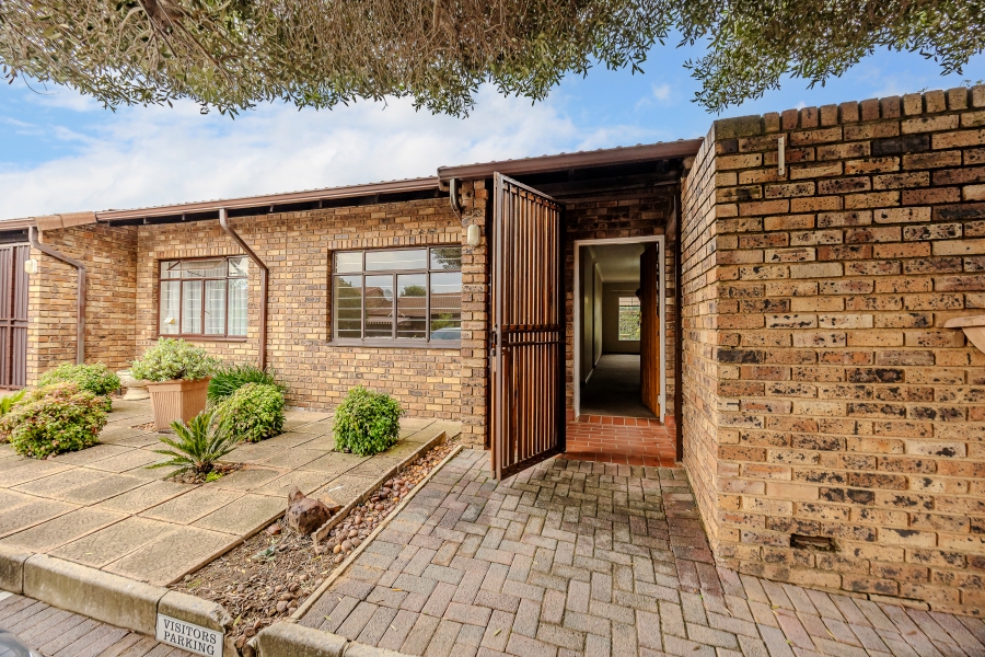 3 Bedroom Property for Sale in Ontdekkerspark Gauteng