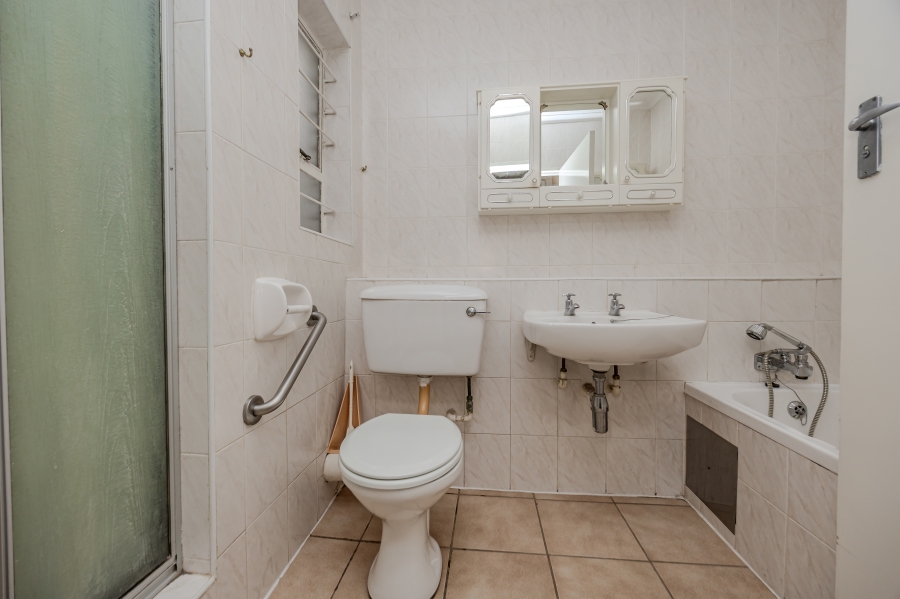 3 Bedroom Property for Sale in Ontdekkerspark Gauteng