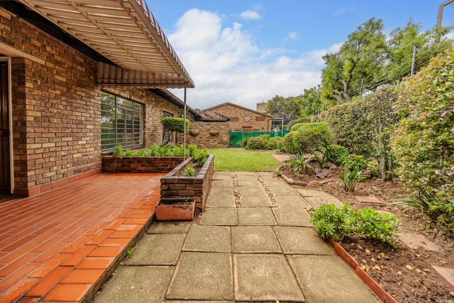 3 Bedroom Property for Sale in Ontdekkerspark Gauteng