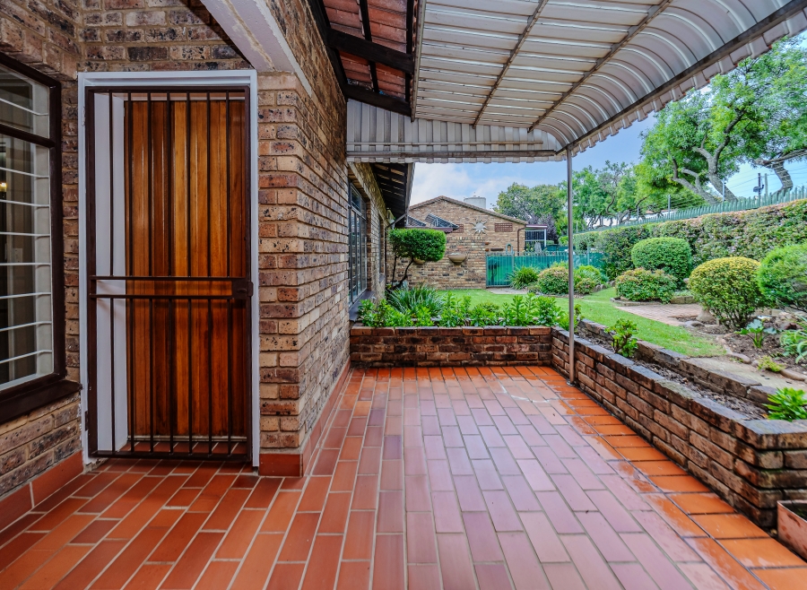 3 Bedroom Property for Sale in Ontdekkerspark Gauteng