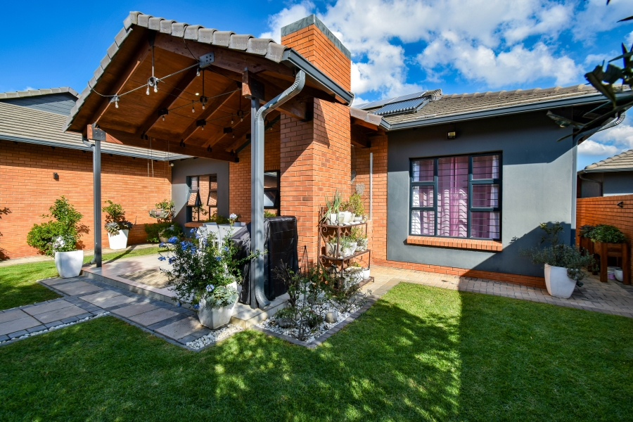 3 Bedroom Property for Sale in Rietvalleirand Gauteng