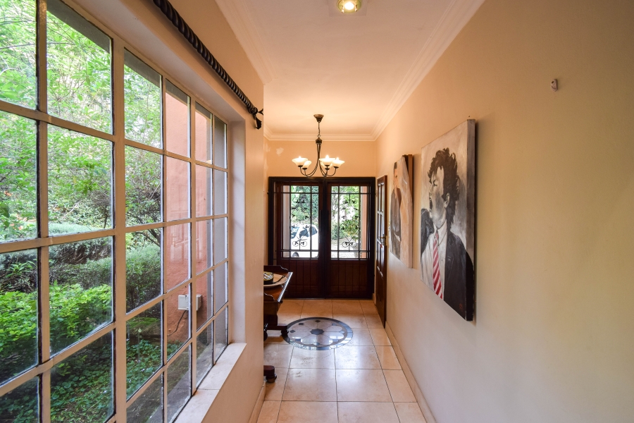 5 Bedroom Property for Sale in Faerie Glen Gauteng