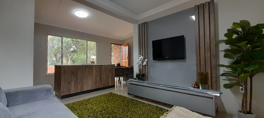 To Let 2 Bedroom Property for Rent in Grootfontein Ah Gauteng