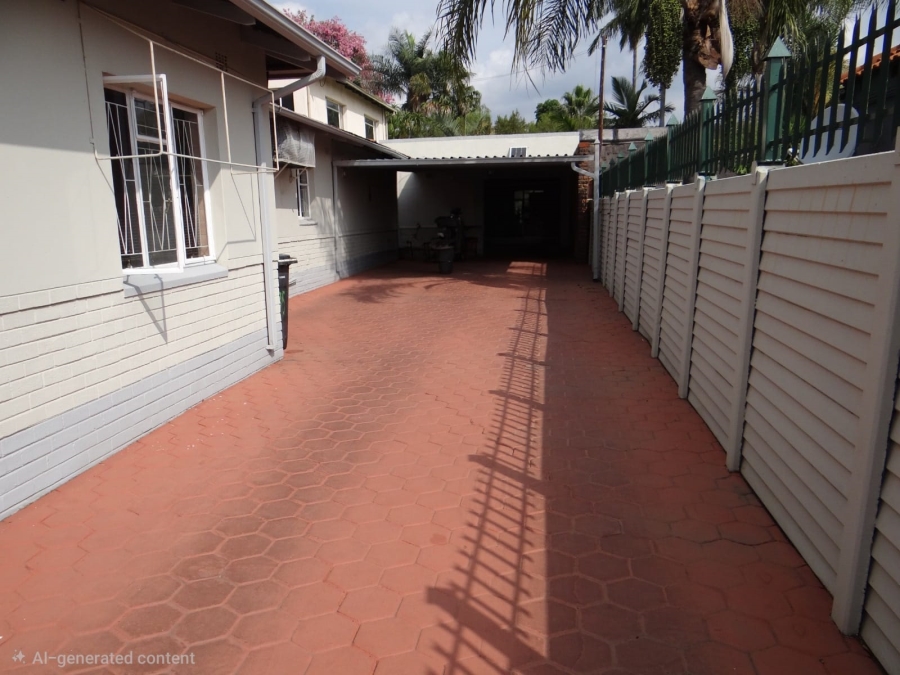 5 Bedroom Property for Sale in Capital Park Gauteng